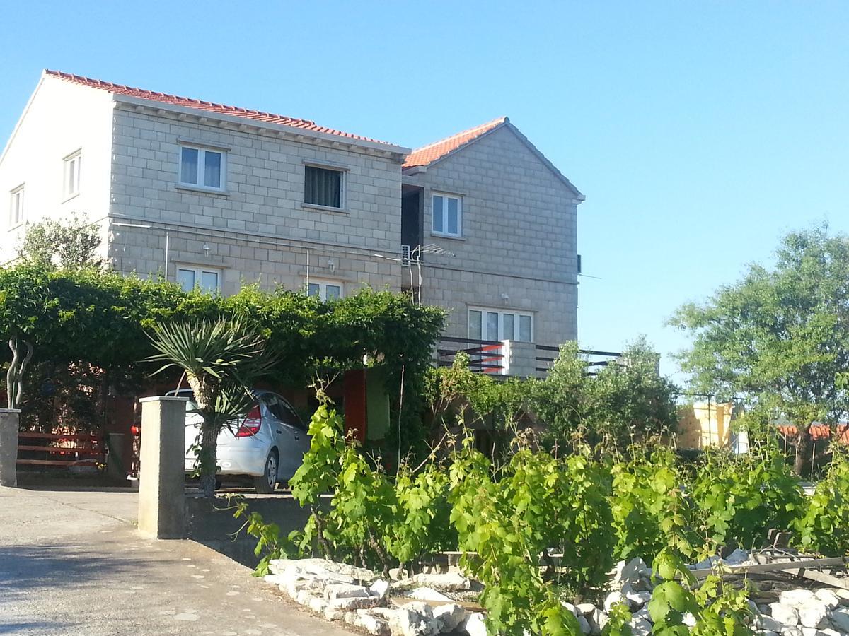 Apartments Sunce Lumbarda Esterno foto